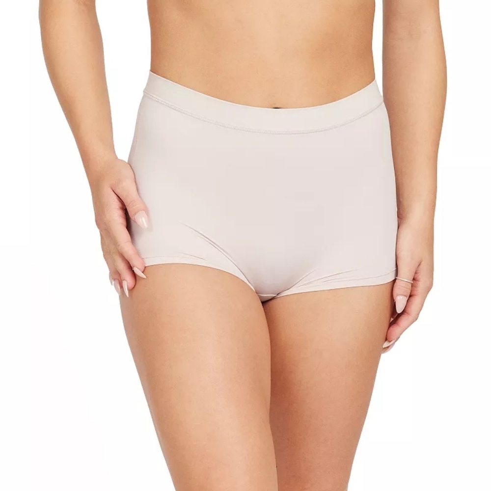 SPANX Red Hot Light Control Shapewear Primers Boyshort Champagne Nude